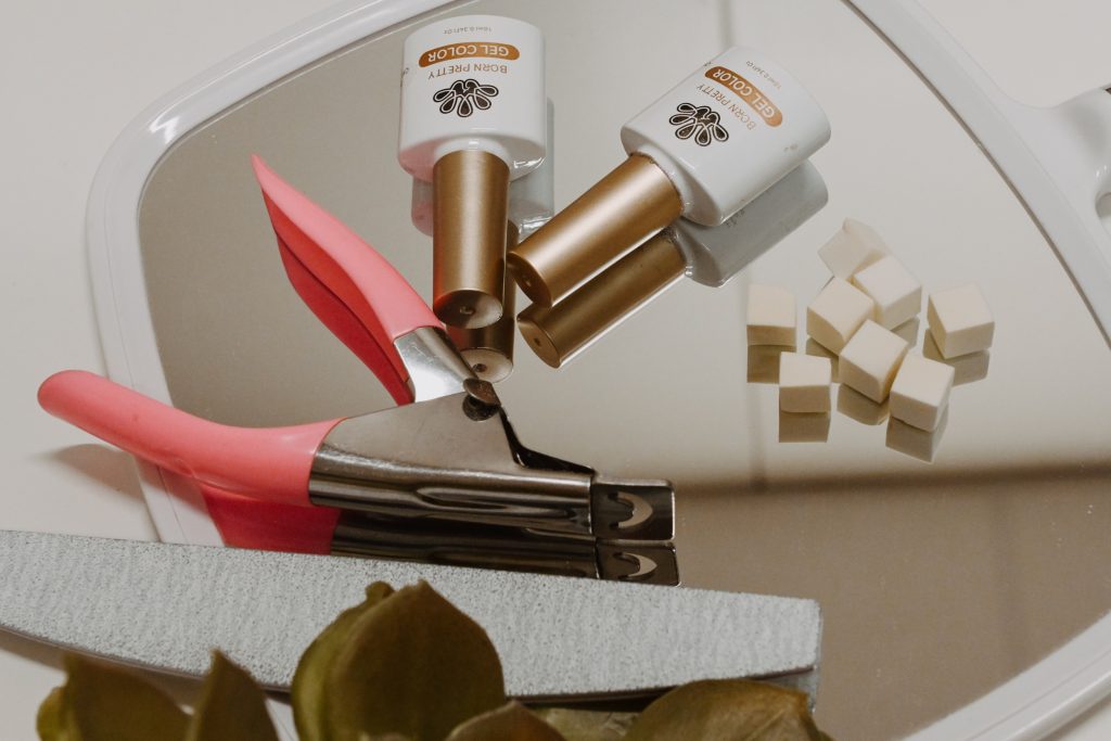 gel nail polish service from Sakoon in Omaha