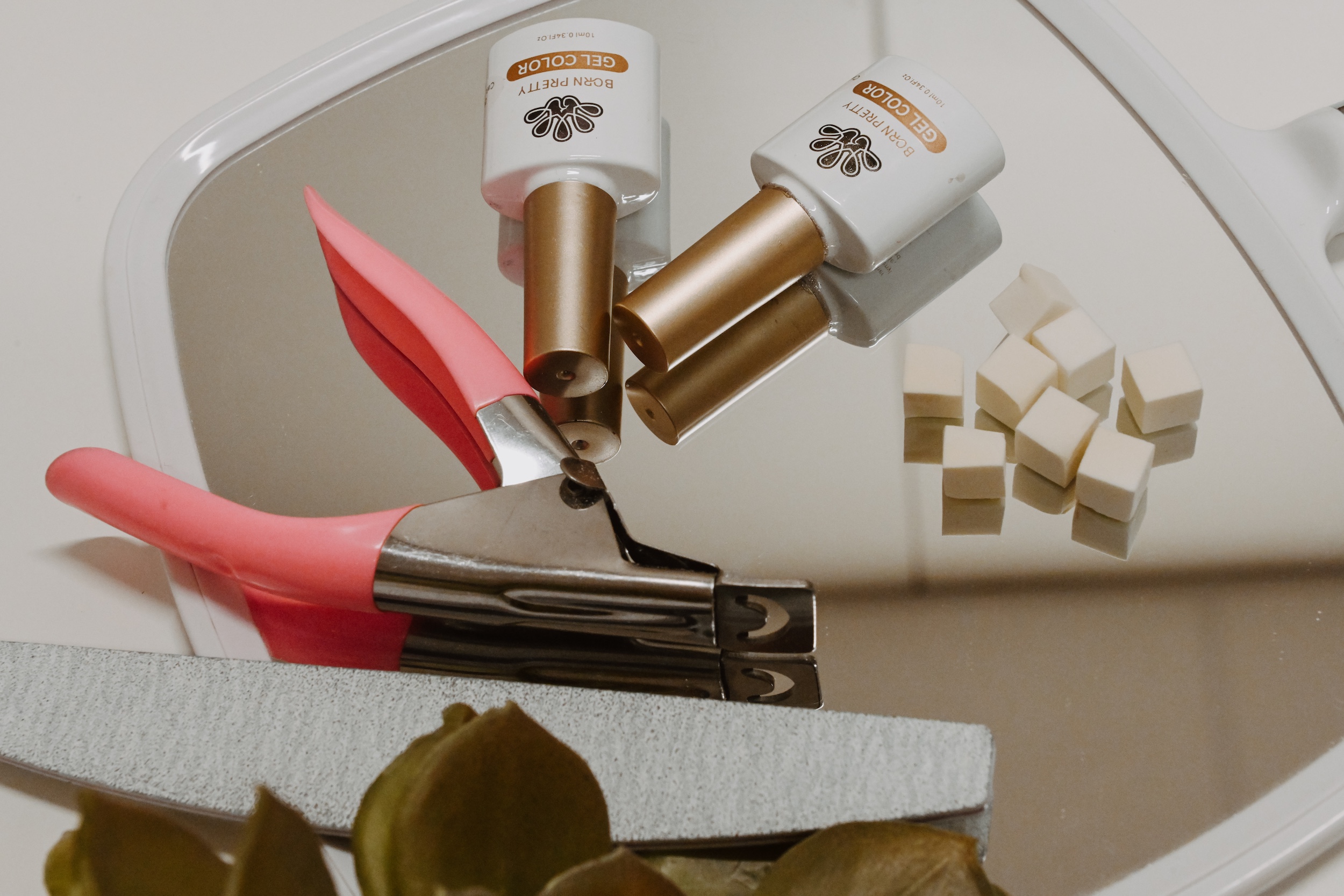 gel nail polish service from Sakoon in Omaha